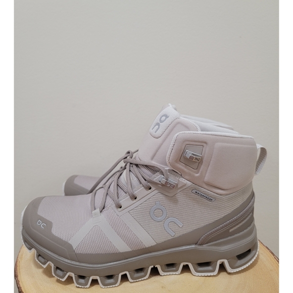 FREE PEOPLE × On Cloudrock Running  Waterproof Hiking Boots - Picture 8 of 13